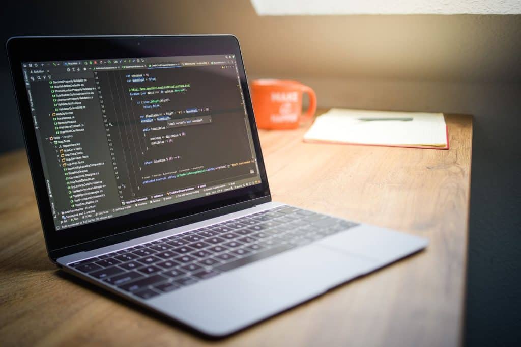Application web ou logiciel installé, que choisir